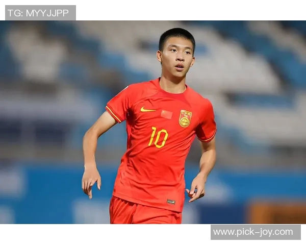 当代足球巨星巅峰对决全面解析谁能真正统治绿茵赛场